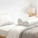 普通の枕とTHE MAKURAの比較イメージ